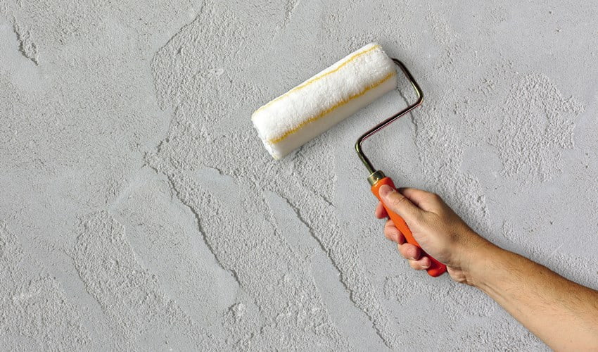 Brüt beton duvar sıva uygulaması